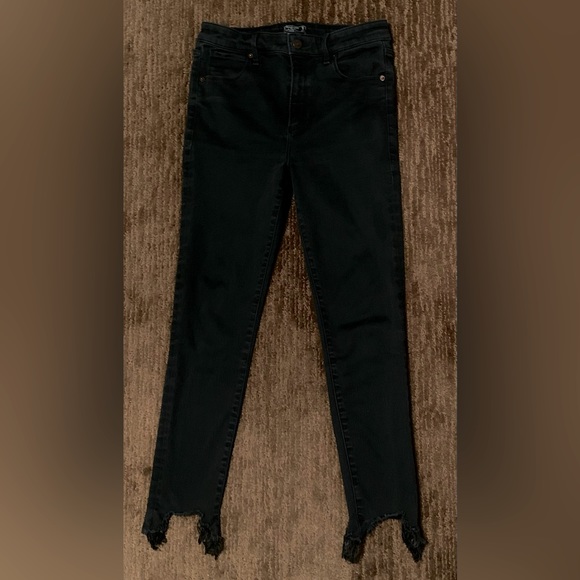 Abercrombie & Fitch Black Simone High Rise Ankle Jeans Fringed Hems Women’s 28 6 - Picture 2 of 6